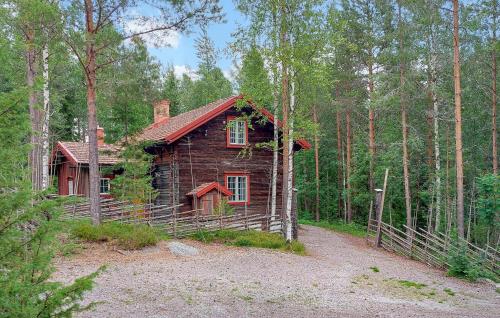 Lovely Home In Borlnge With Sauna